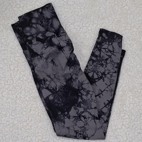 Cute Tie Dye Patterned Leggings - Picture 1 of 7